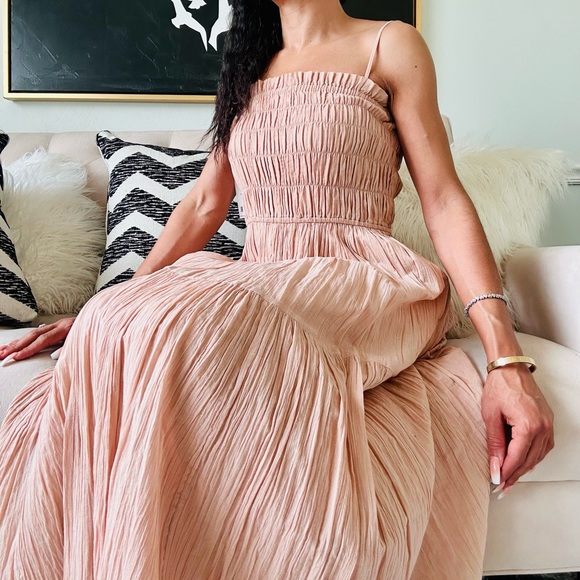 Joie Dresses & Skirts - Joie Lesse Shirred Cotton-Gauze Midi Dress